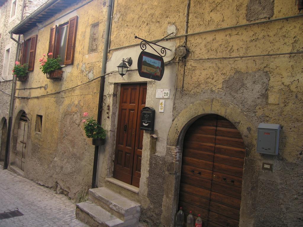 Il Sorriso Dei Monti Bed & Breakfast Orvinio Екстериор снимка
