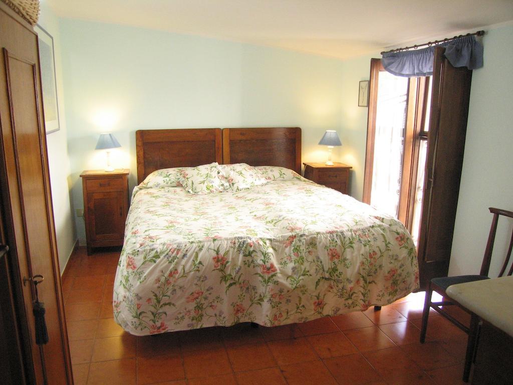 Il Sorriso Dei Monti Bed & Breakfast Orvinio Стая снимка
