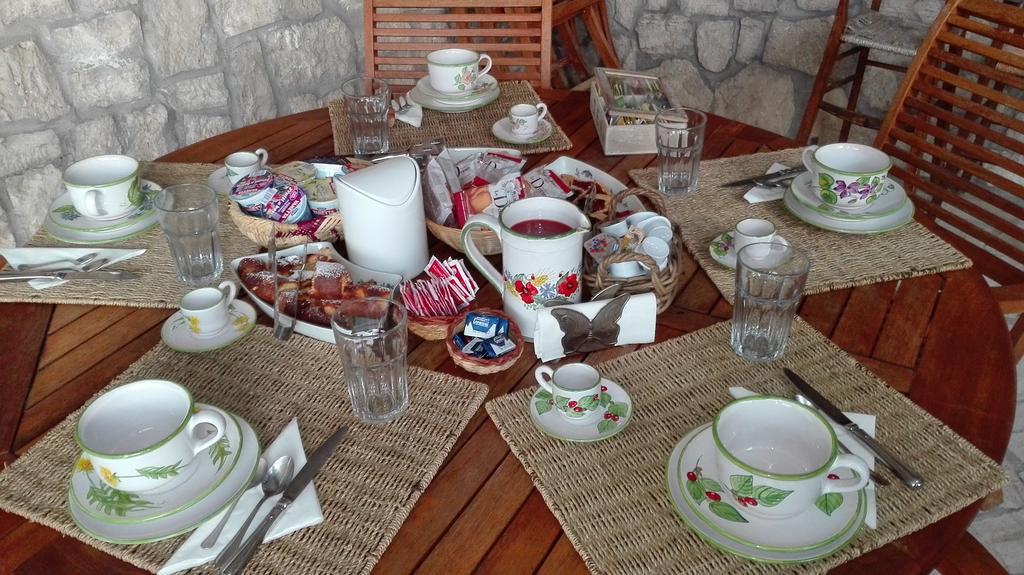 Il Sorriso Dei Monti Bed & Breakfast Orvinio Екстериор снимка